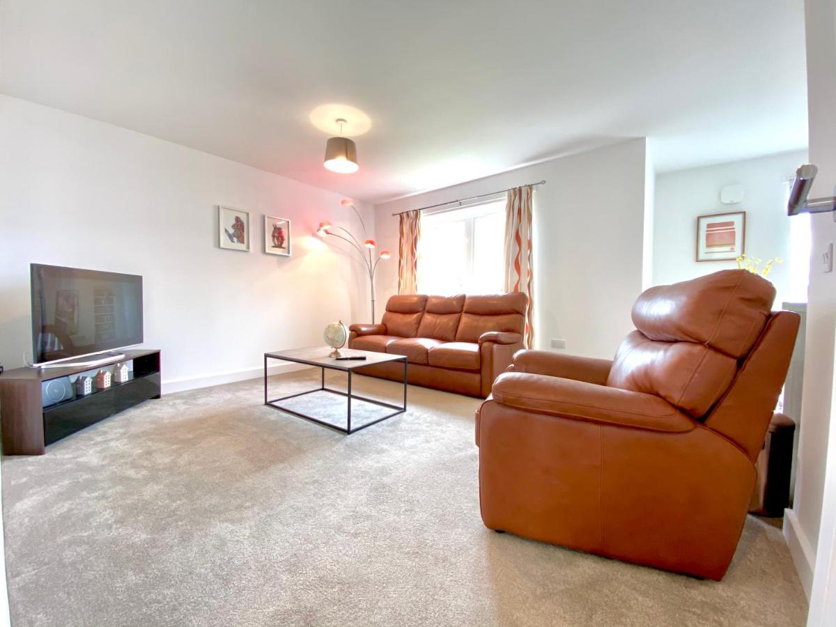 100 Thornhill Drive, Elgin Apartment Bagian luar foto